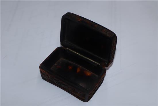 A Cantonese carved tortoiseshell snuff box